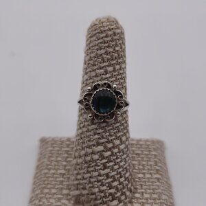 Size 6.5 Sterling Silver Unique Shell Tarnished Ring A2142